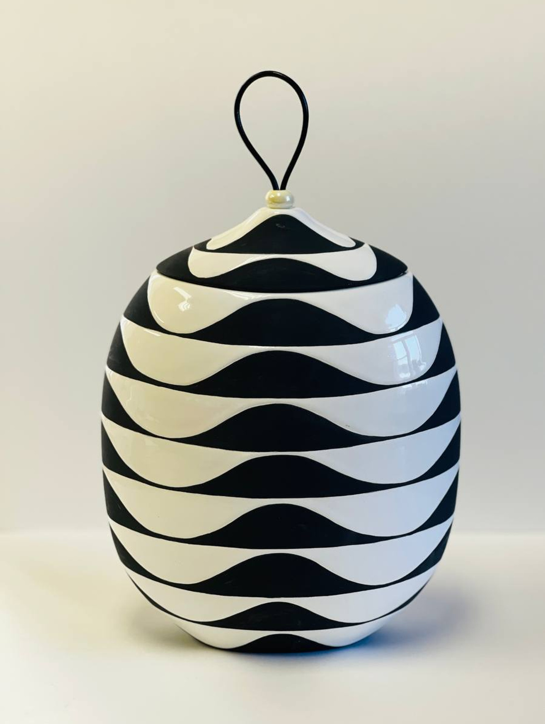 Интерьерная керамическая ваза " Волны " средняя - фотография товара