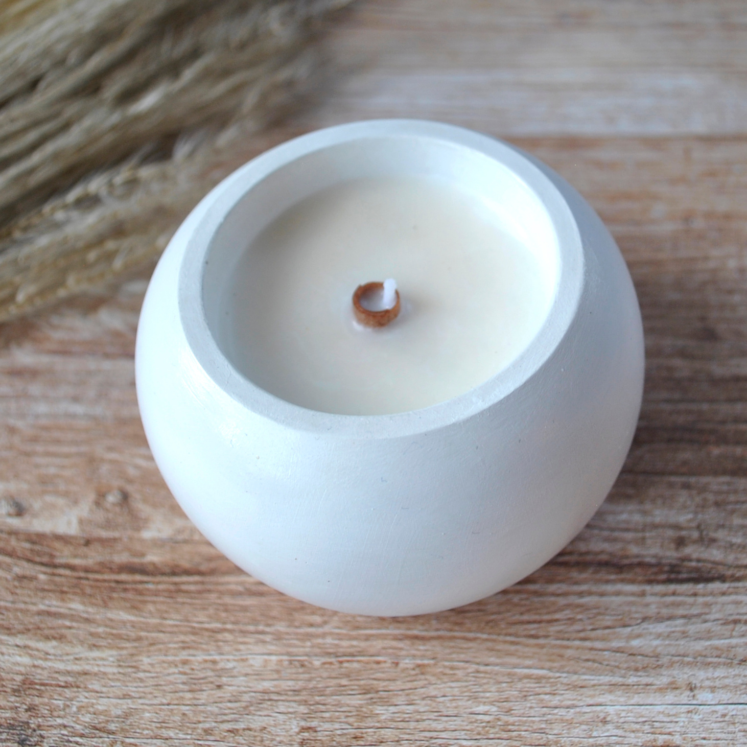 Свеча ароматическая "Половина луны" - фотография товара