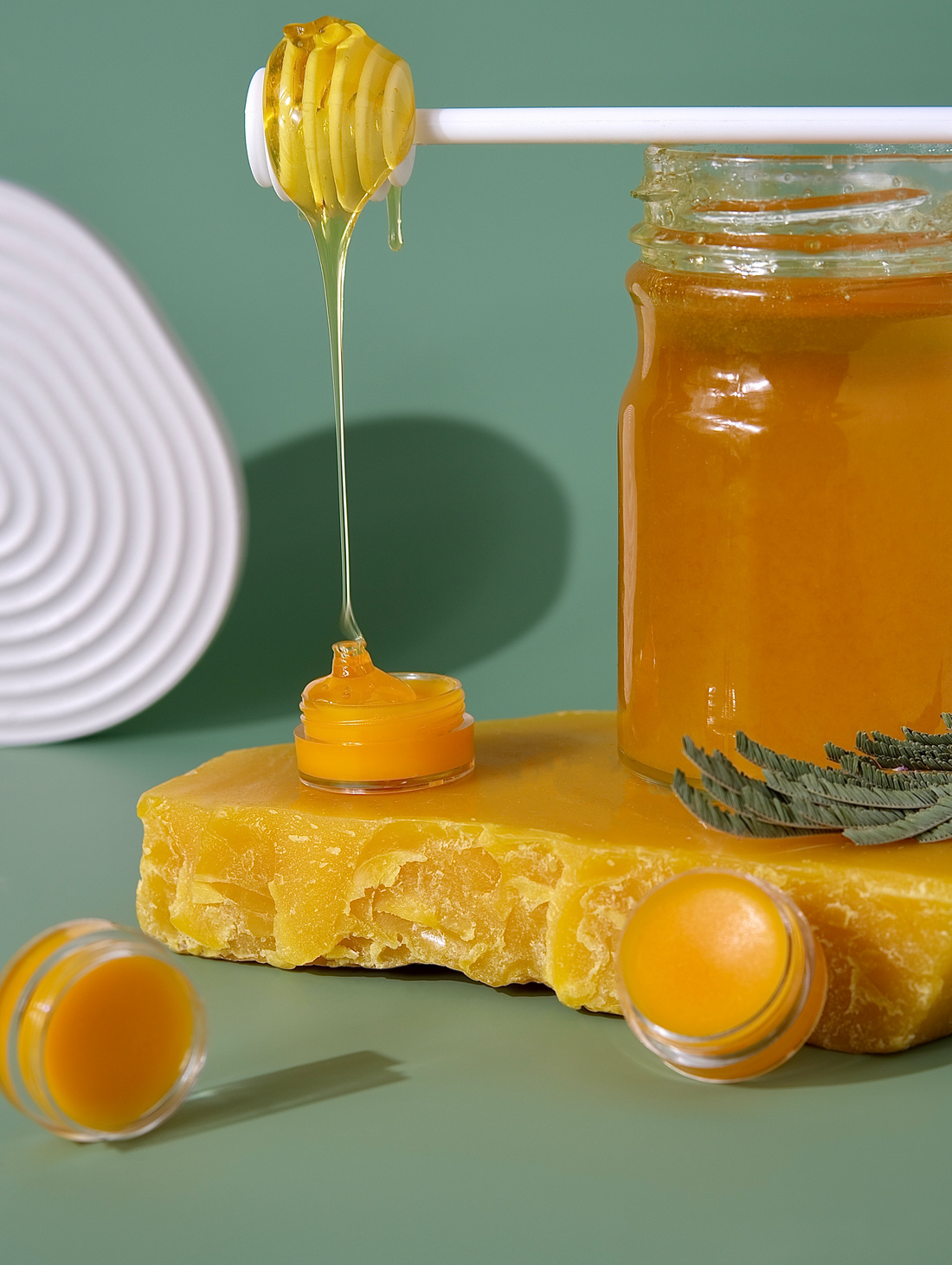 Бальзам для губ "Медовый поцелуй" - фотография товара