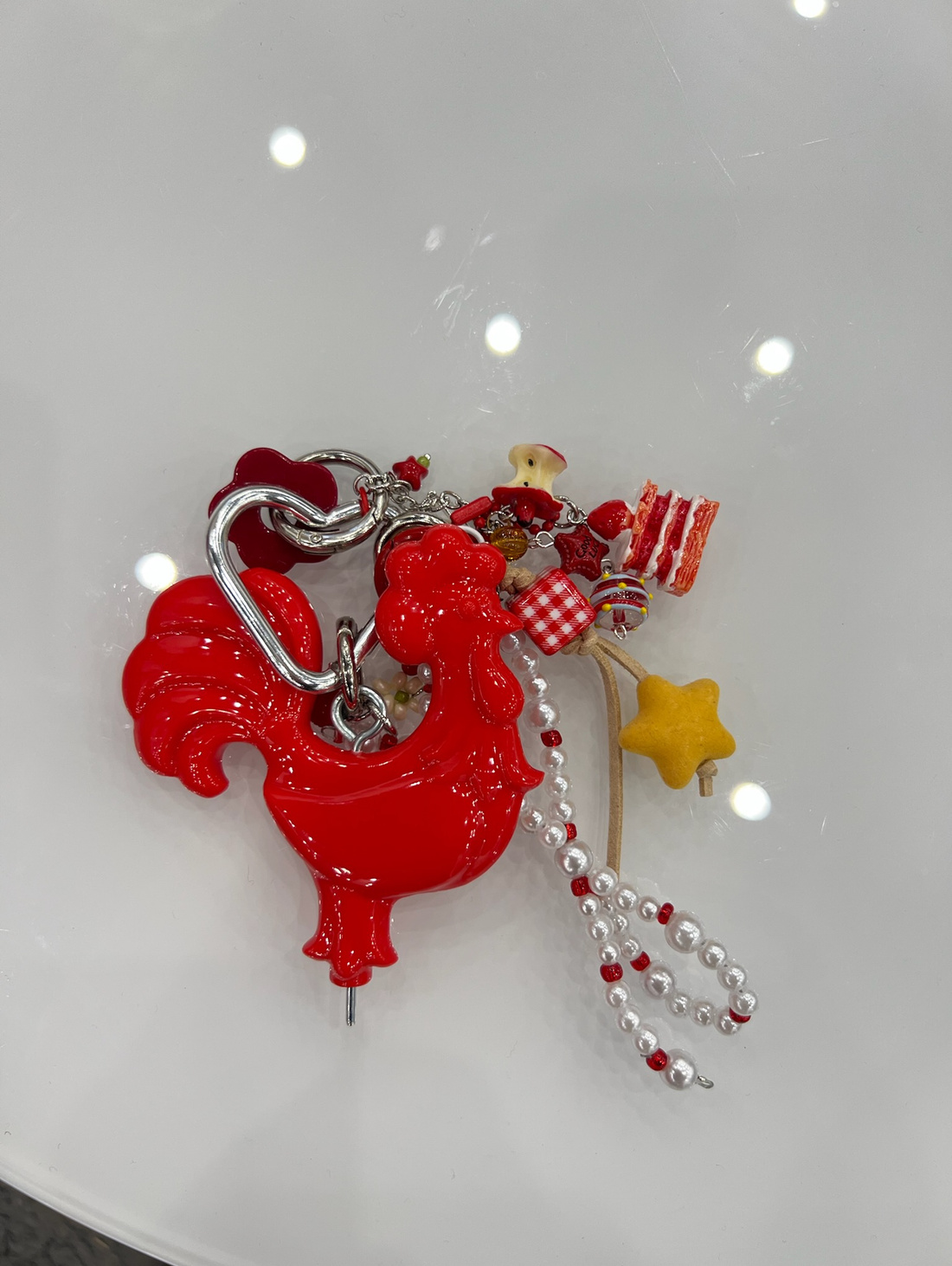 Обвес на сумку «Красный петушок-леденец» - фотография товара