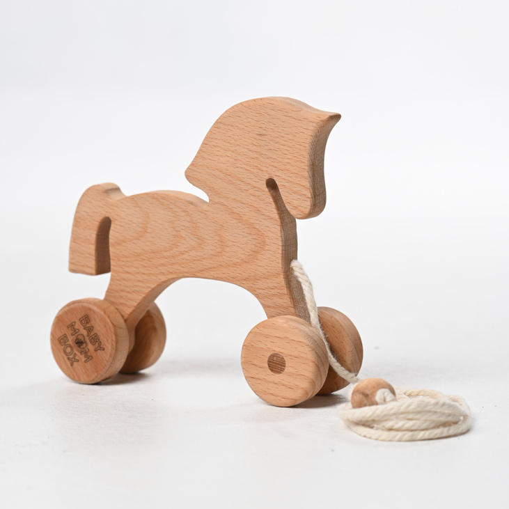 Каталка-лошадка из бука