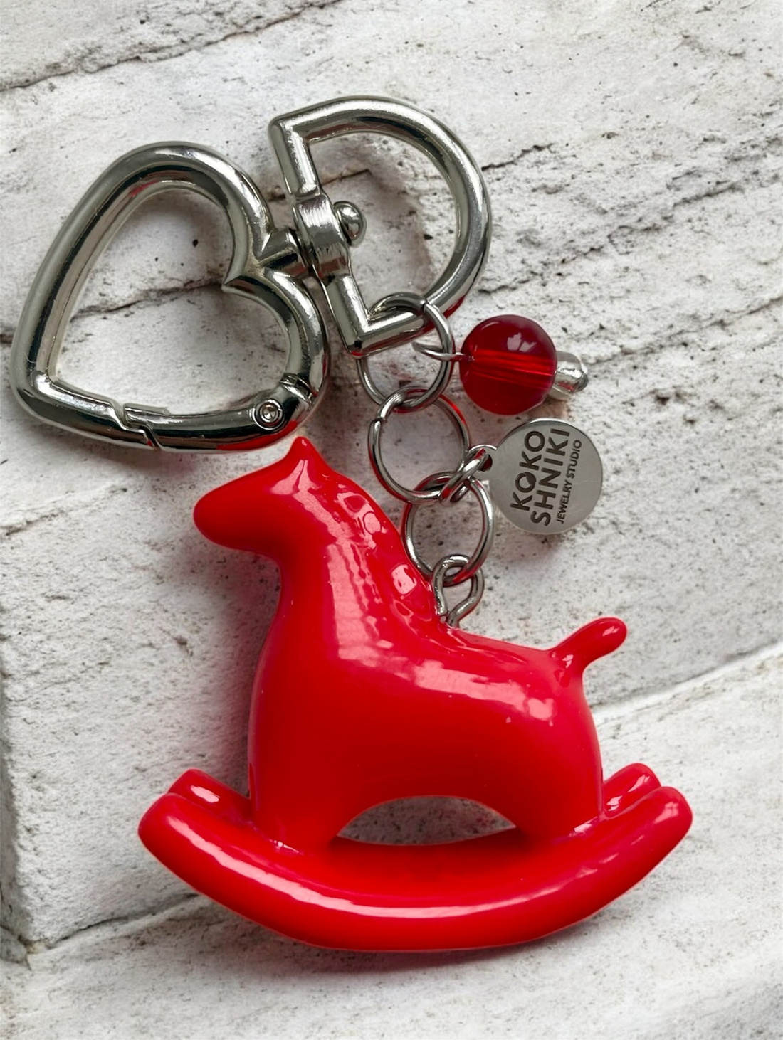 Брелок «Красная лошадка-качалка» - фотография товара