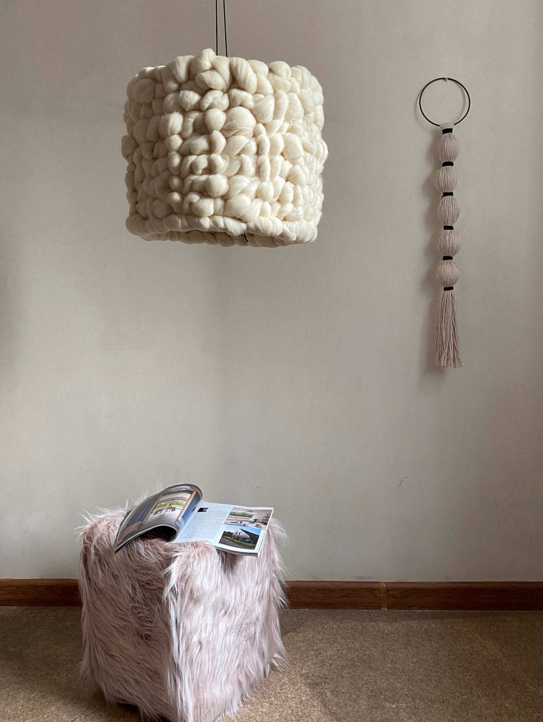 Мягкий светильник из шерсти - фотография товара