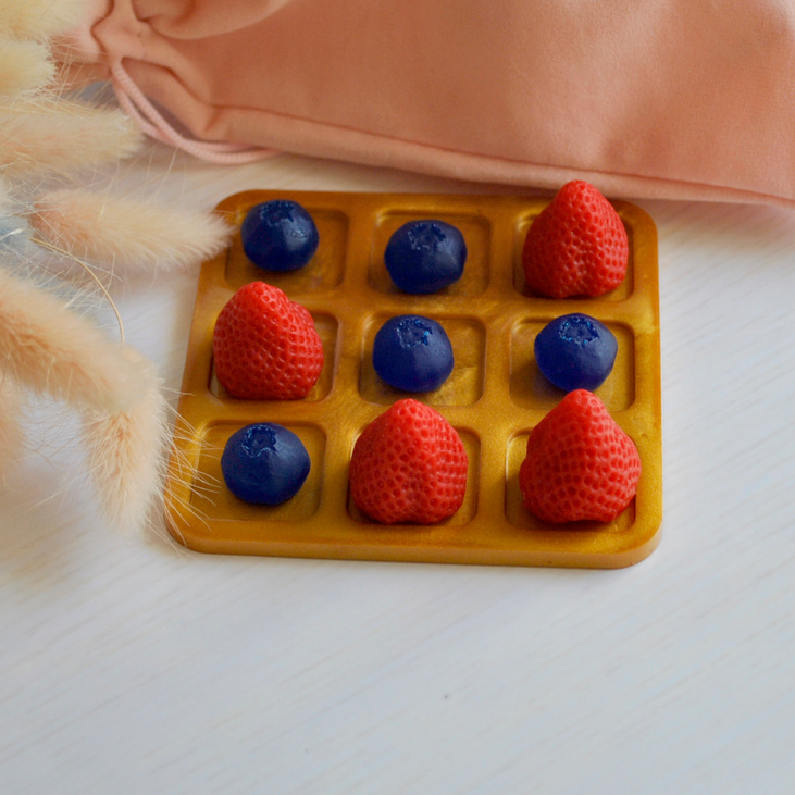 Крестики нолики "Клубника, голубика"