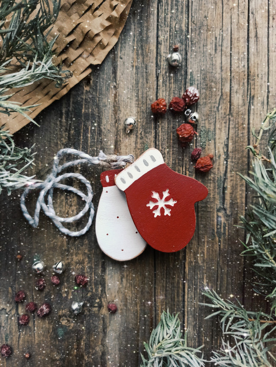 Елочная игрушка "Варежки"