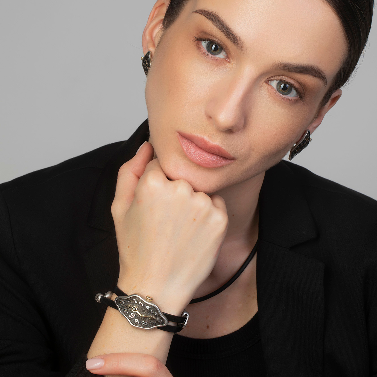 Дизайнерский серебряный браслет VNE VREMENI - фотография товара