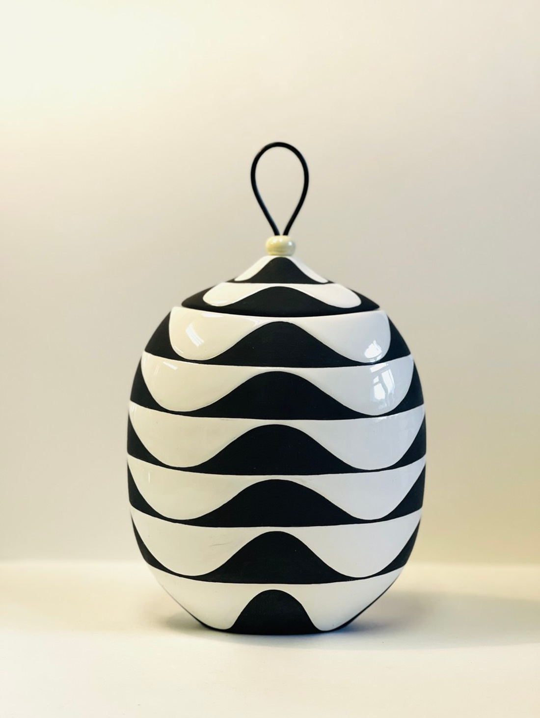 Интерьерная керамическая ваза " Волны " малая - фотография товара