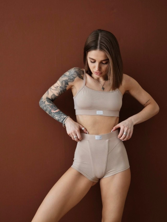 Топ + боксеры бежевого цвета