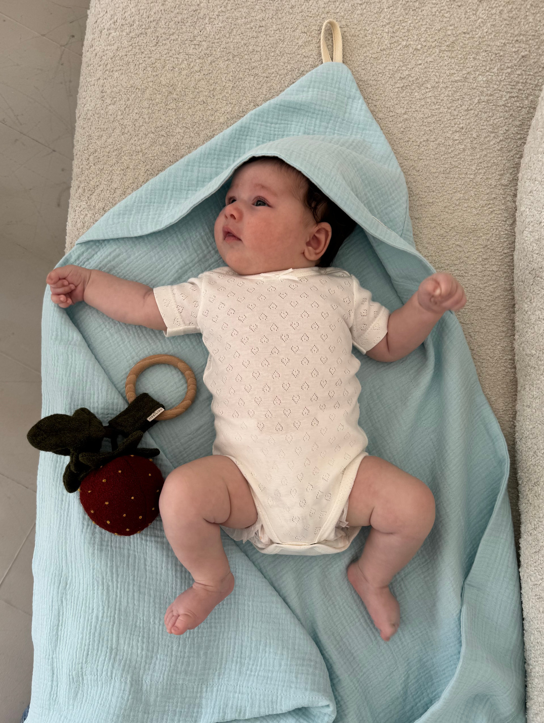 Муслиновое полотенце уголок "Нежно-голубой" - фотография товара