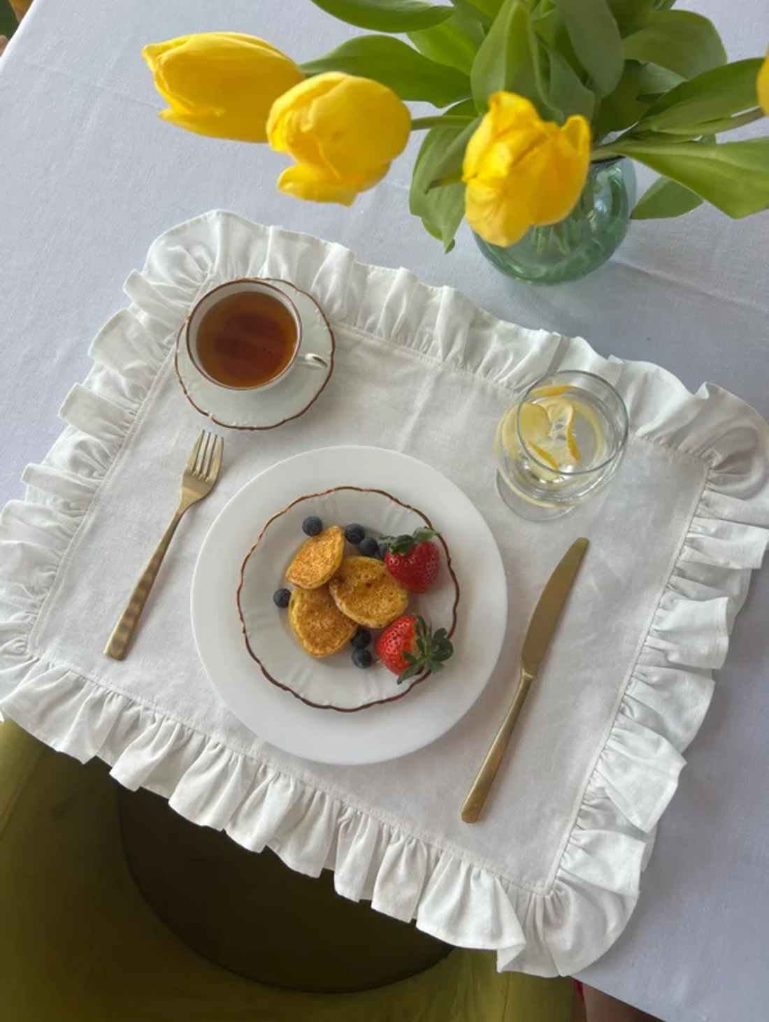 Льняной плейсмат с рюшами - фотография товара