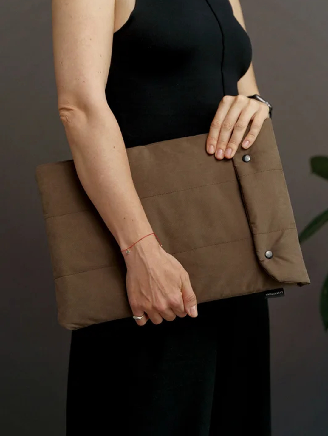 Чехол для MacBook 15/16, древесный - фотография товара