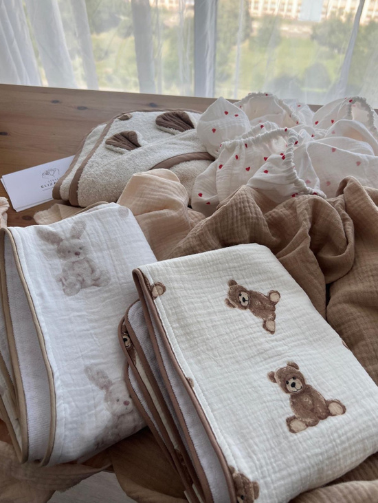 Муслиновая непромокаемая пеленка (многоразовая пеленка) с окантовкой