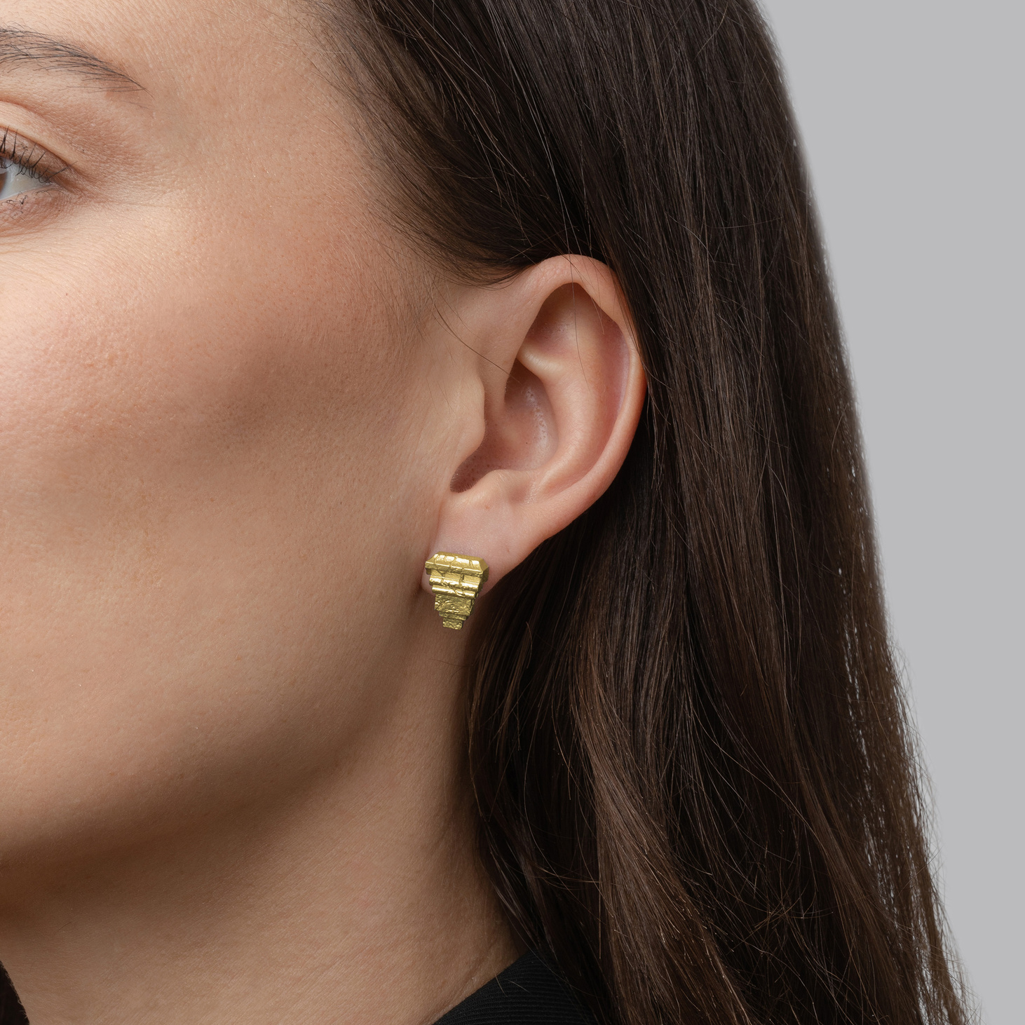 Позолоченные парные серебряные серьги из серебра ARCHITRAVE GOLD - фотография товара