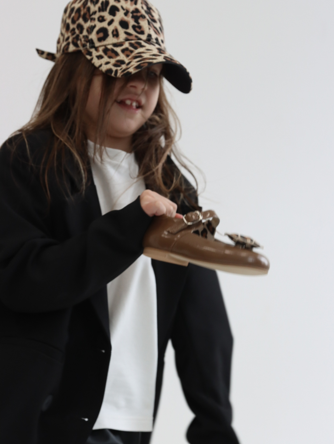 Коричневые туфли с контрастным подкладом - фотография товара