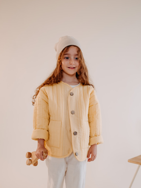 Легкая стеганая куртка (абрикос)