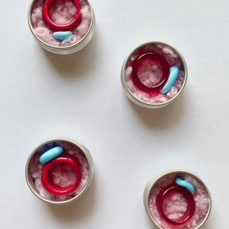 Кольцо стеклянное STKLO Mono Poppy Red & Cheerful Blue