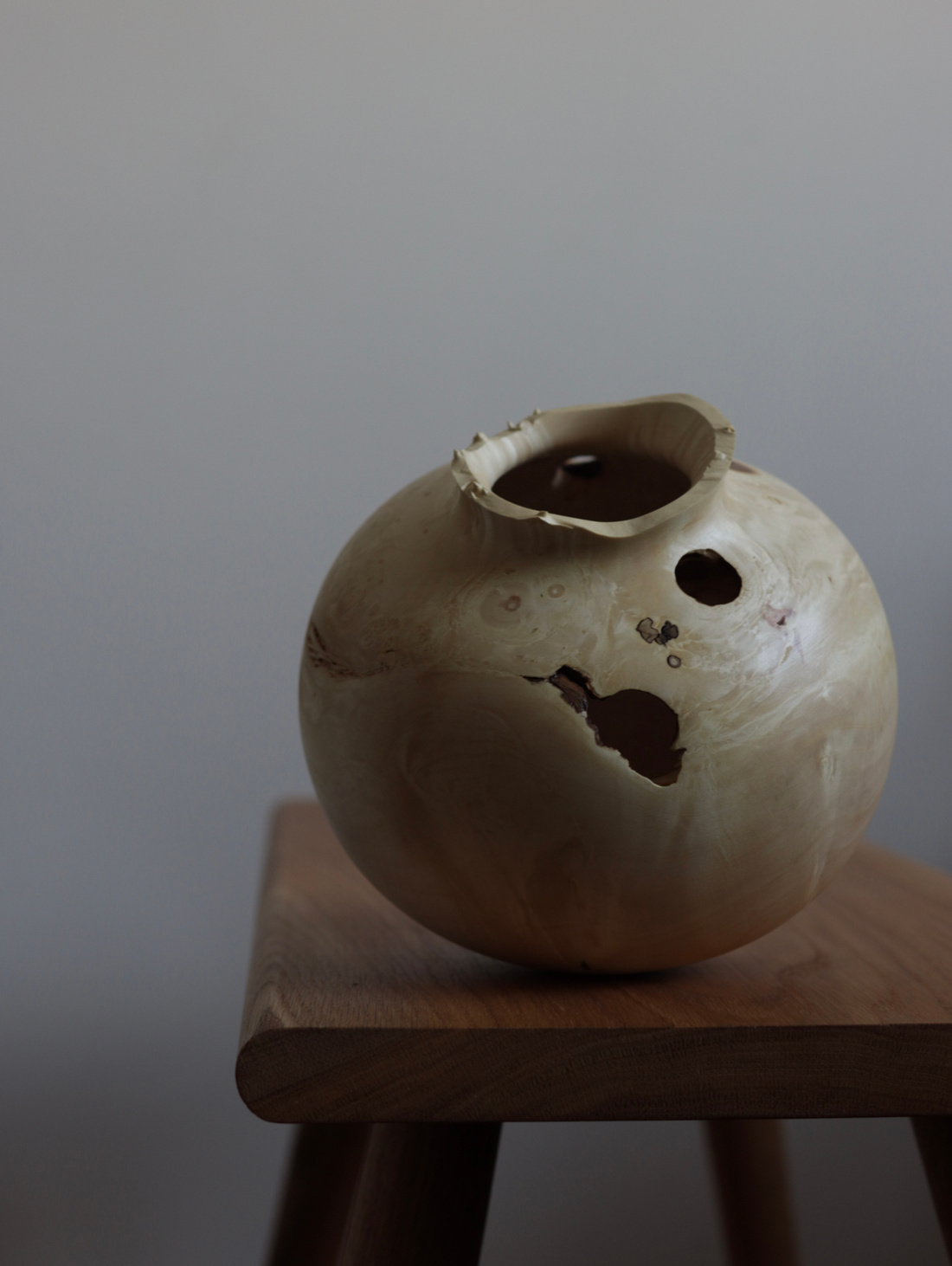 Интерьерная ваза "Совершенство несовершенного" - фотография товара