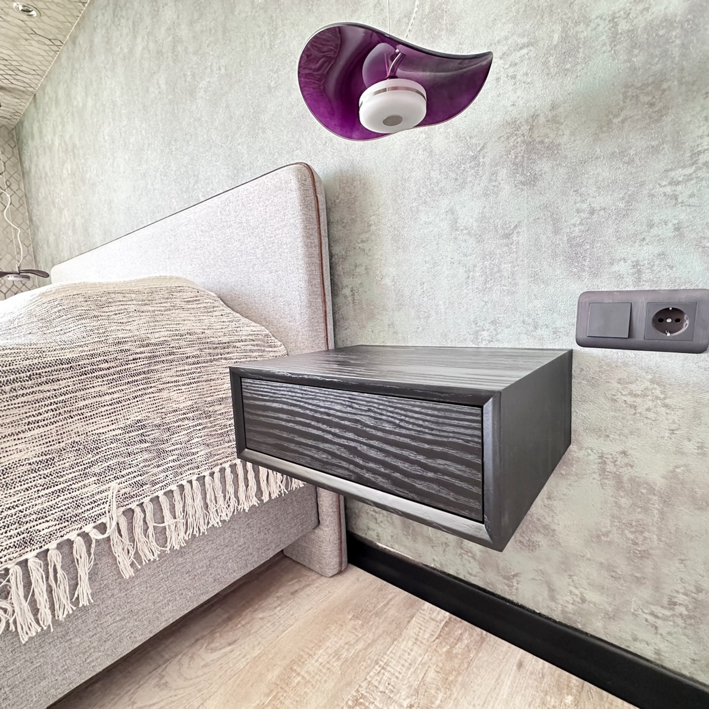 Подвесная прикроватная тумба "Scatola Silenzio" - фотография товара