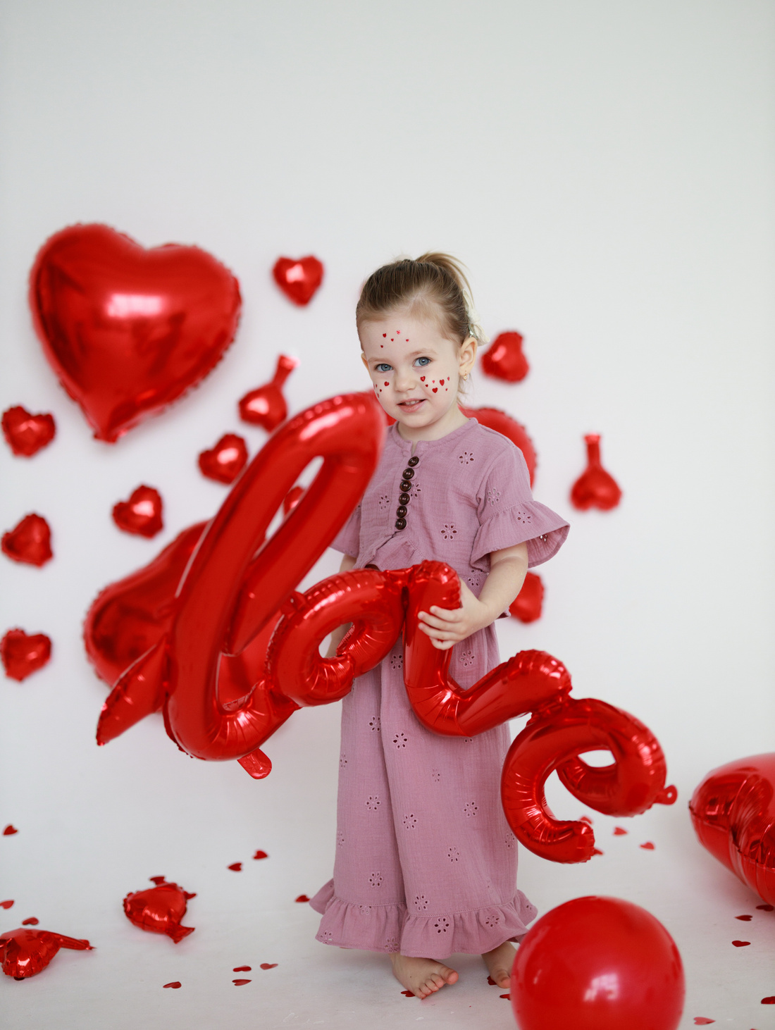 Костюм из муслина в пудровом цвете для девочки - фотография товара