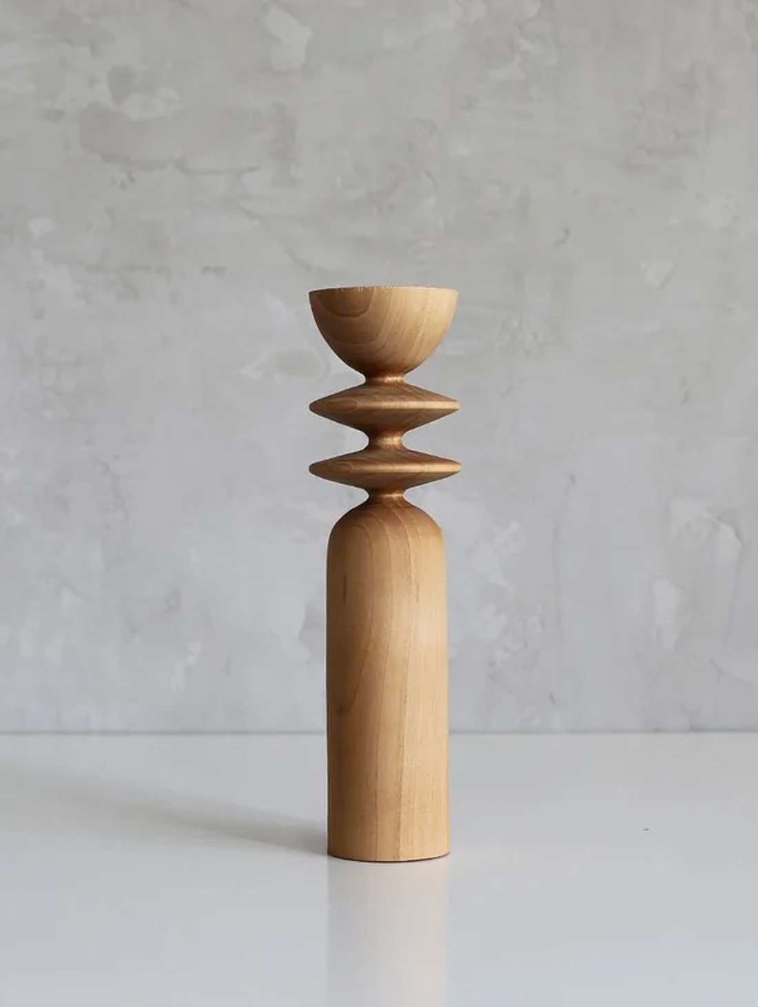 Лаконичный подсвечник из натурального дерева - фотография товара