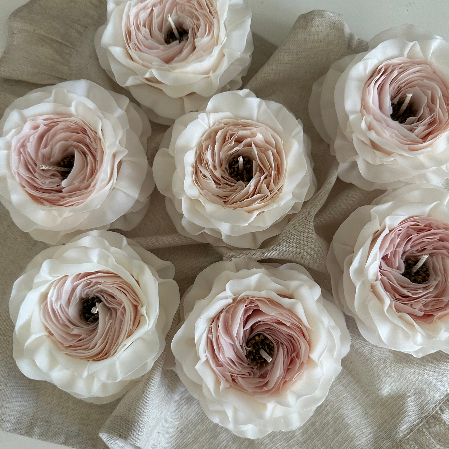 Свеча Роза "Кейра" - фотография товара