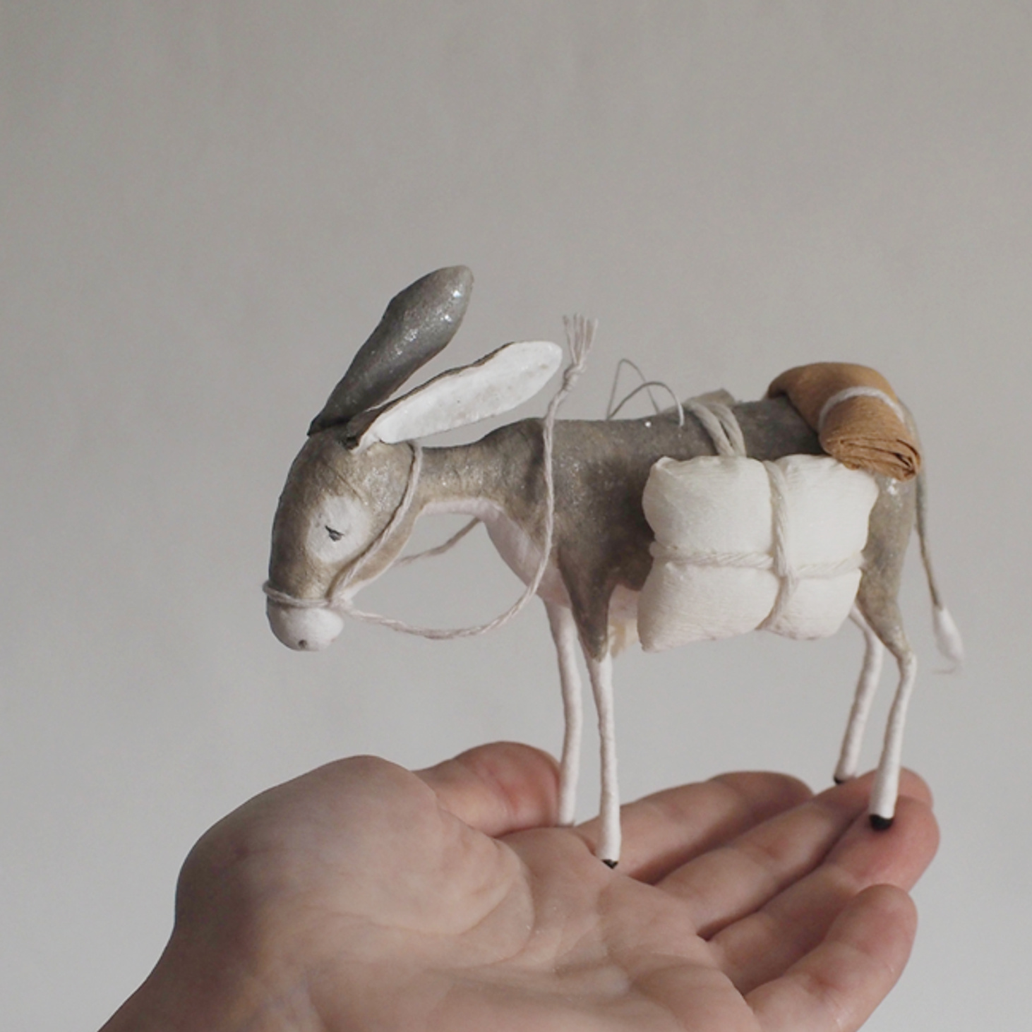 Ёлочная игрушка из ваты "Осел" - фотография товара