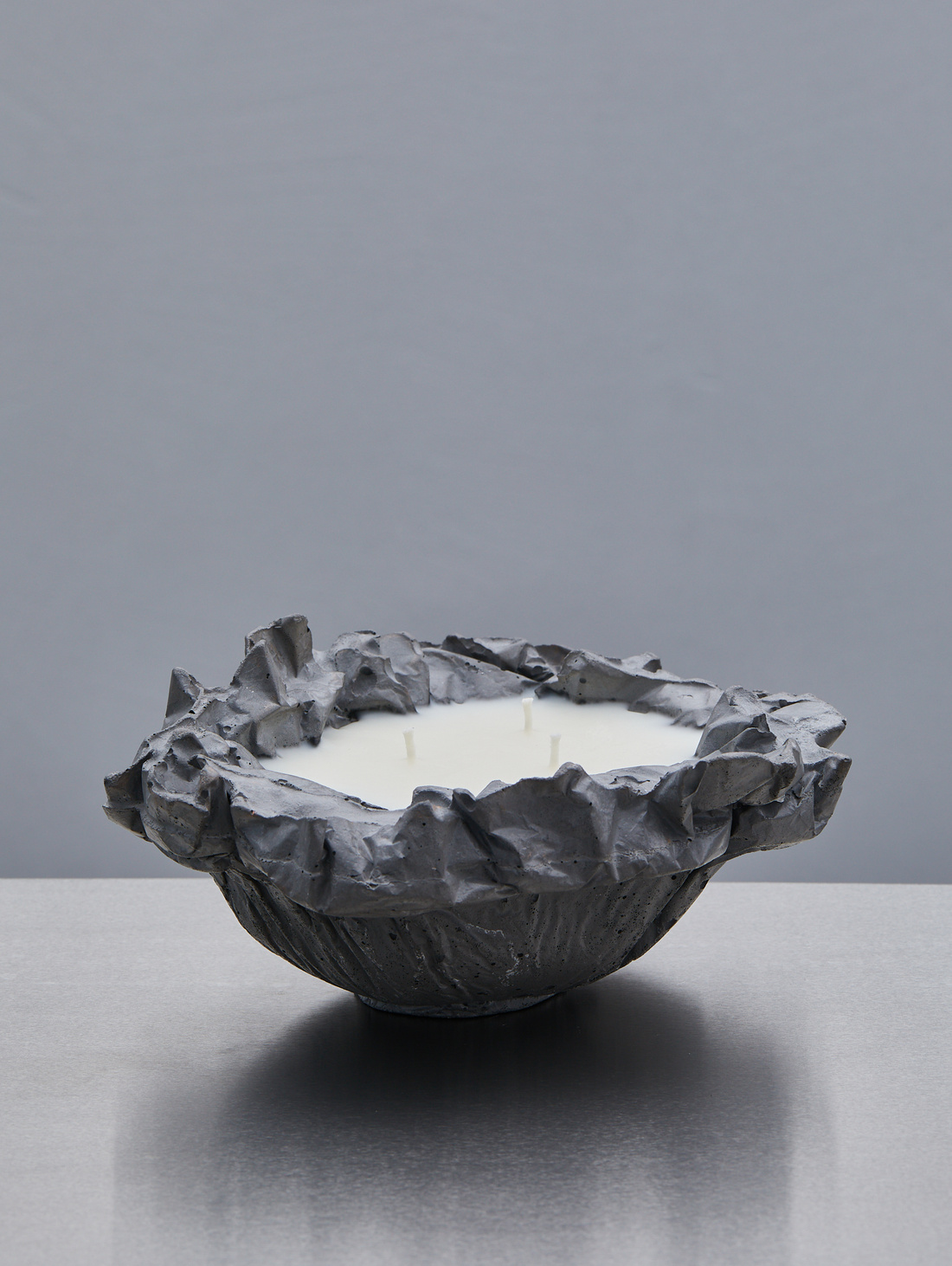 Аромасвеча "Oyster Candle" Графит - фотография товара