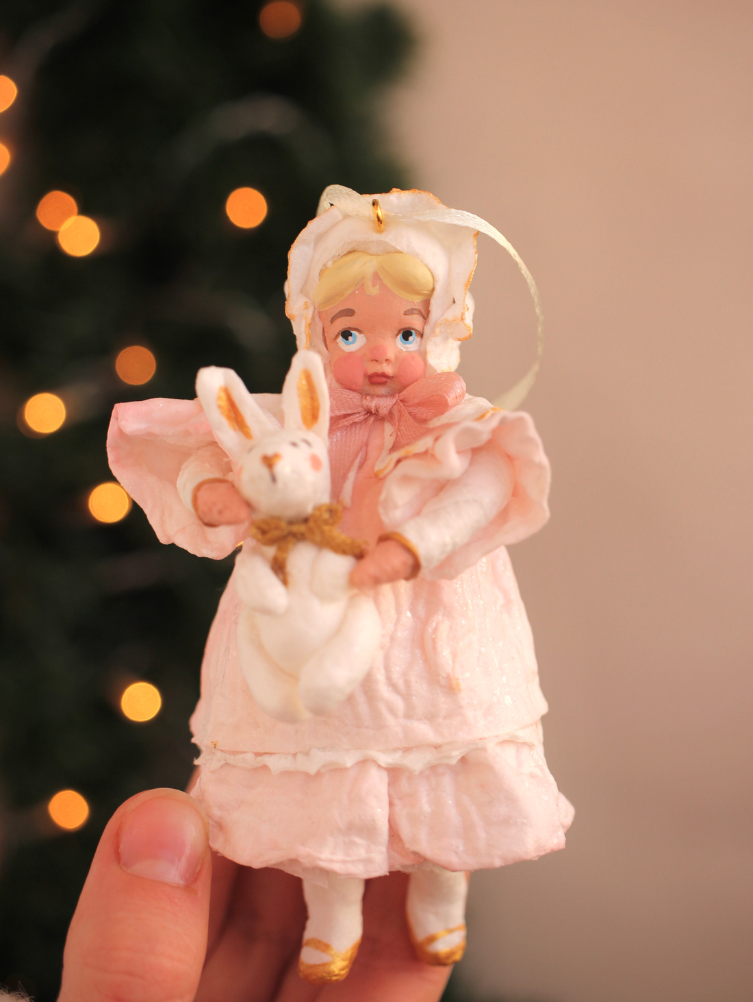 Ватная ёлочная игрушка "Девочка в капоре" - фотография товара