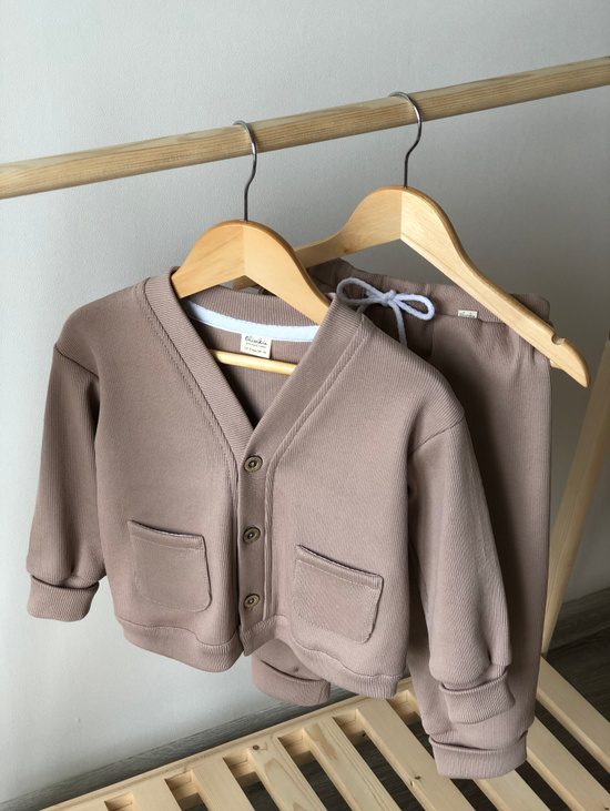 Костюм для мальчика в рубчик