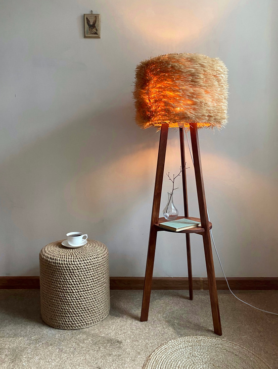 Торшер с абажуром из лыка