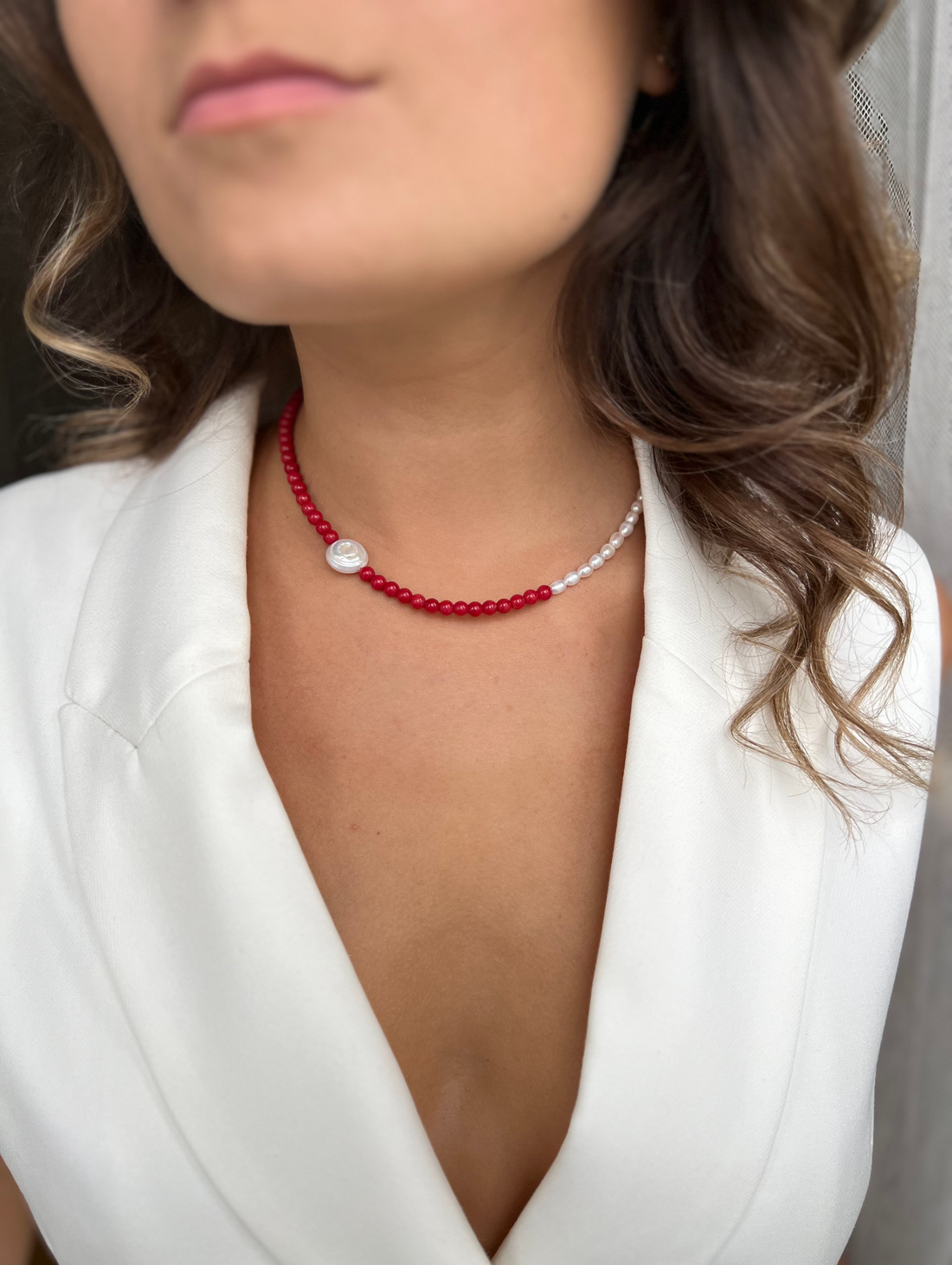 Чокер из жемчуга и коралла - фотография товара