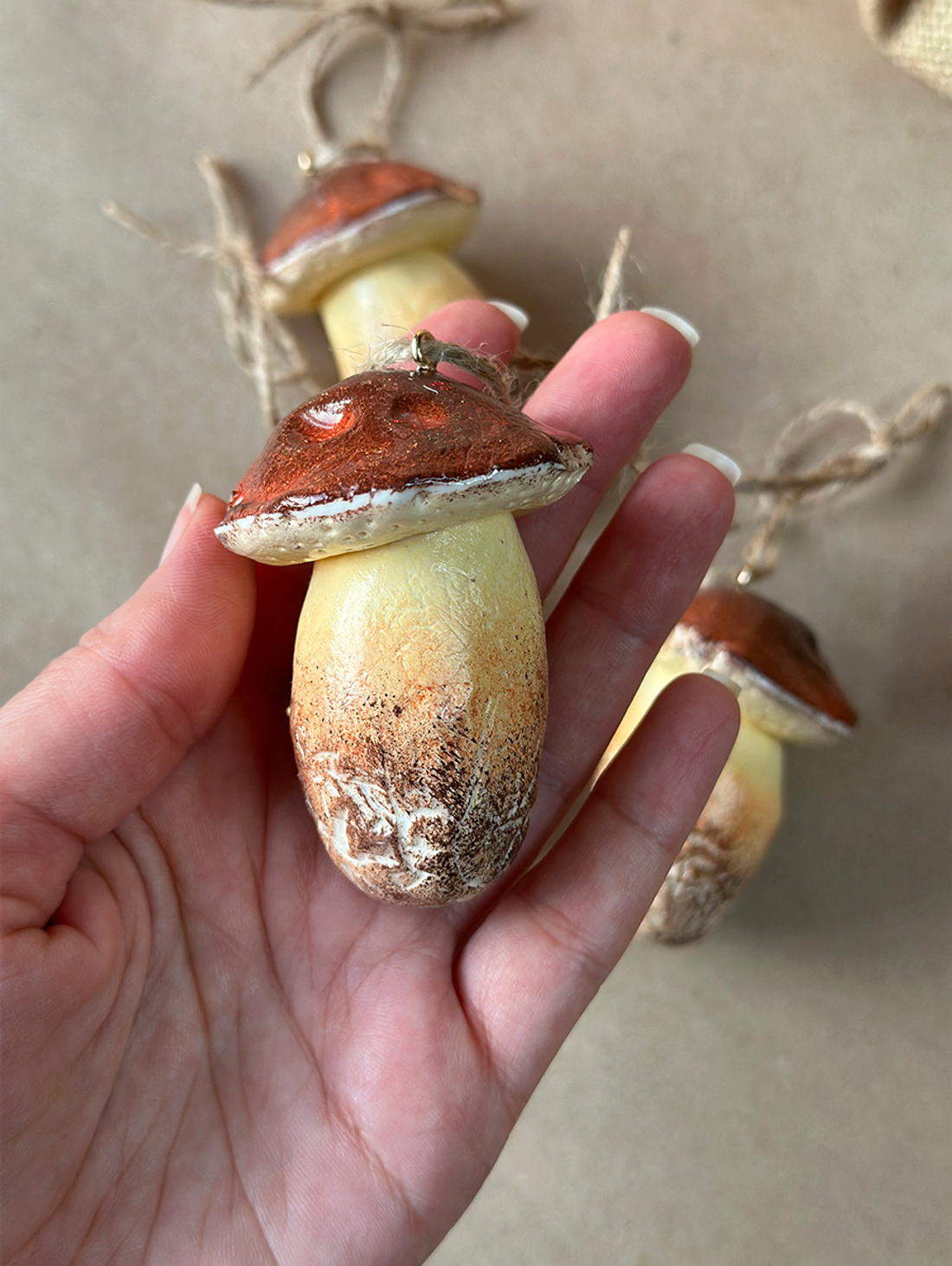 Ёлочная игрушка Гриб болет бронзовый - фотография товара