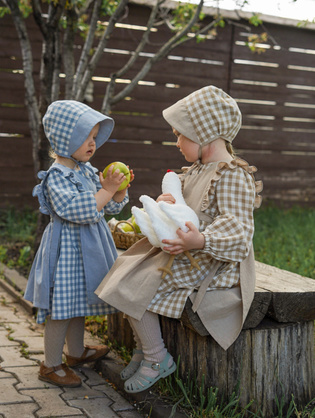 Комплект платье с фартуком