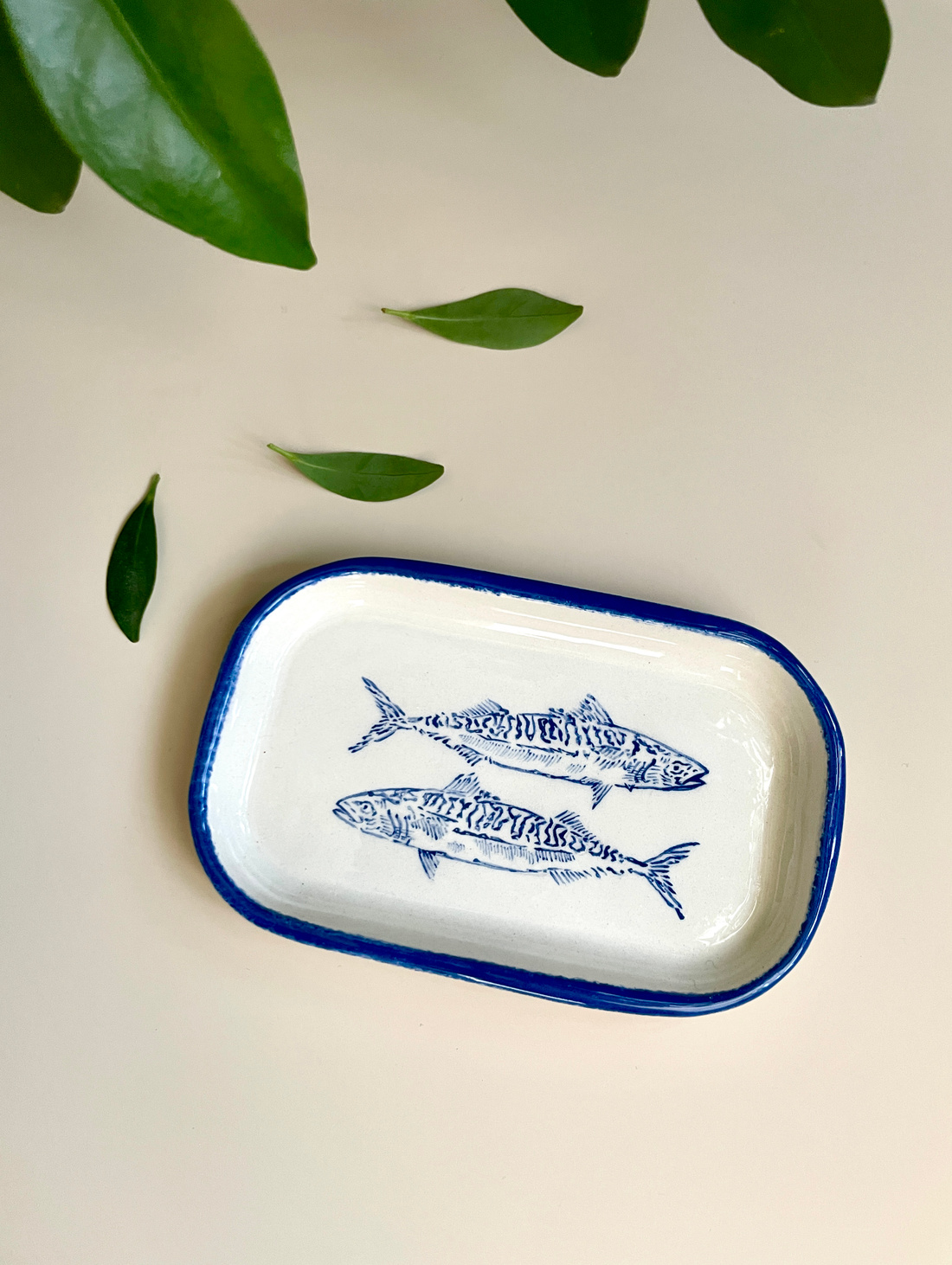 Тарелка "Две рыбки" - фотография товара