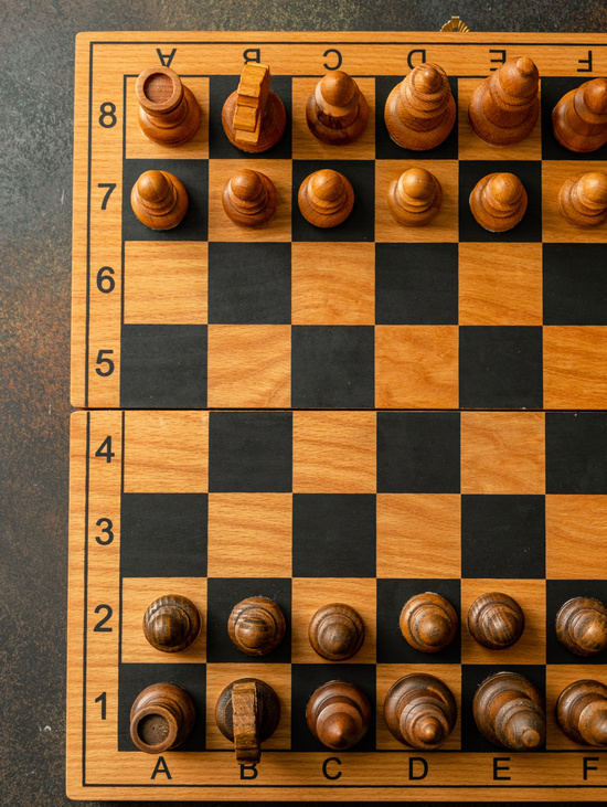 Деревянные шахматы