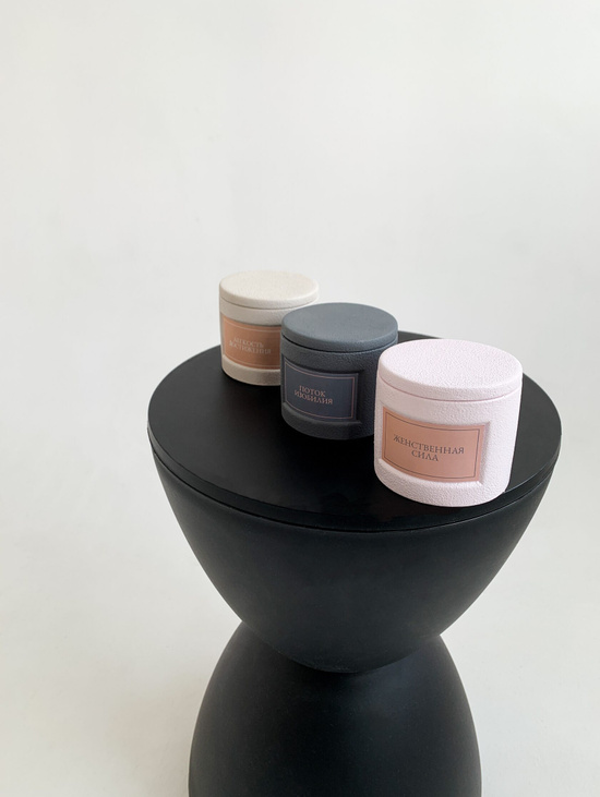 Ароматическая свеча "Женственная сила"