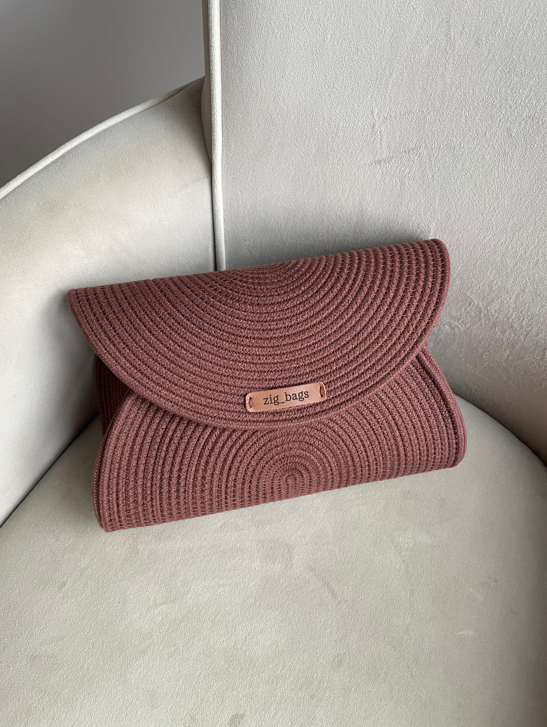 Клатч из хлопкового шнура "Шоколад" - фотография товара