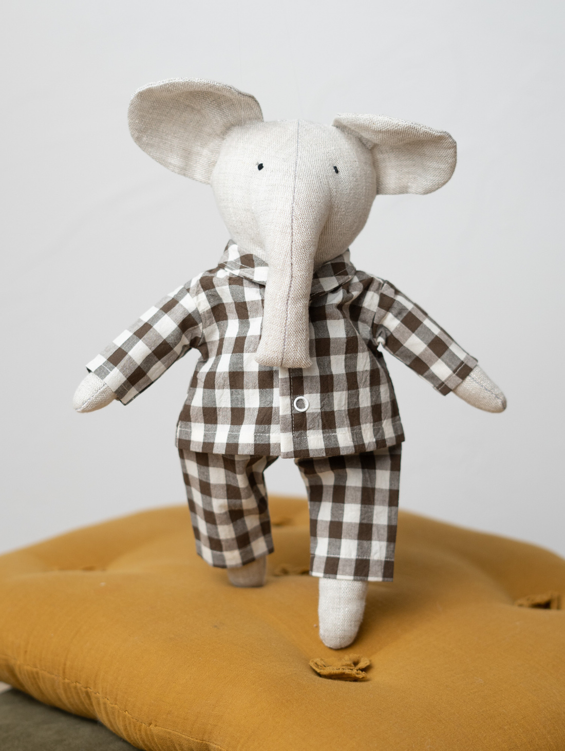 Cлон из льна в пижаме - фотография товара