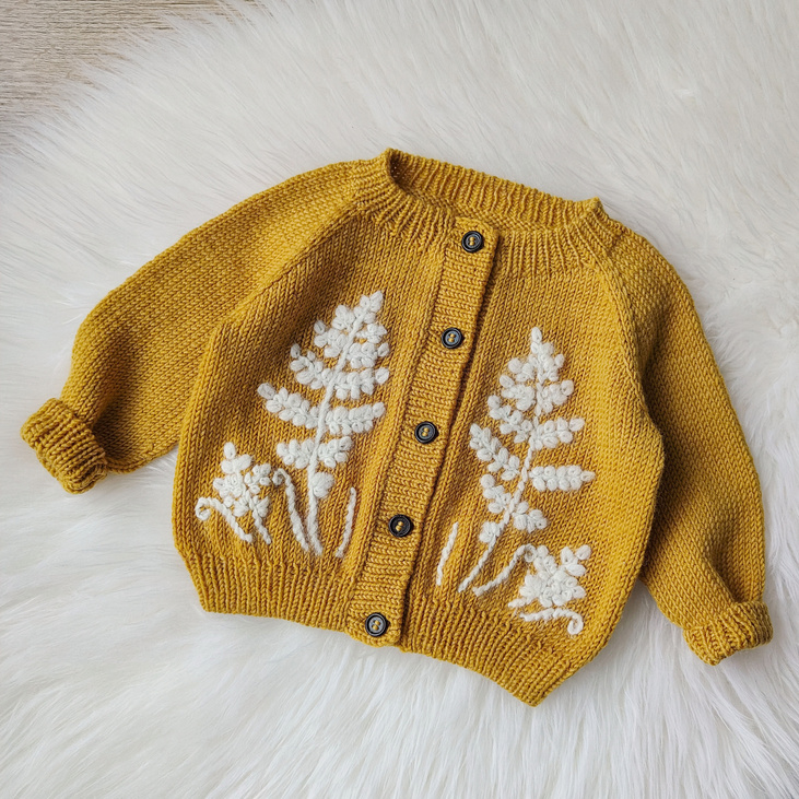 Детский кардиган с вышивкой