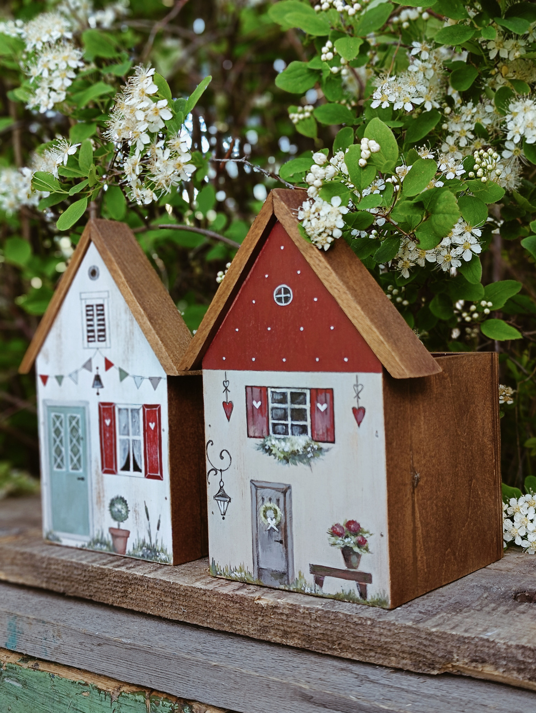 Деревянная карандашница с росписью "Английский домик" 1 - фотография товара