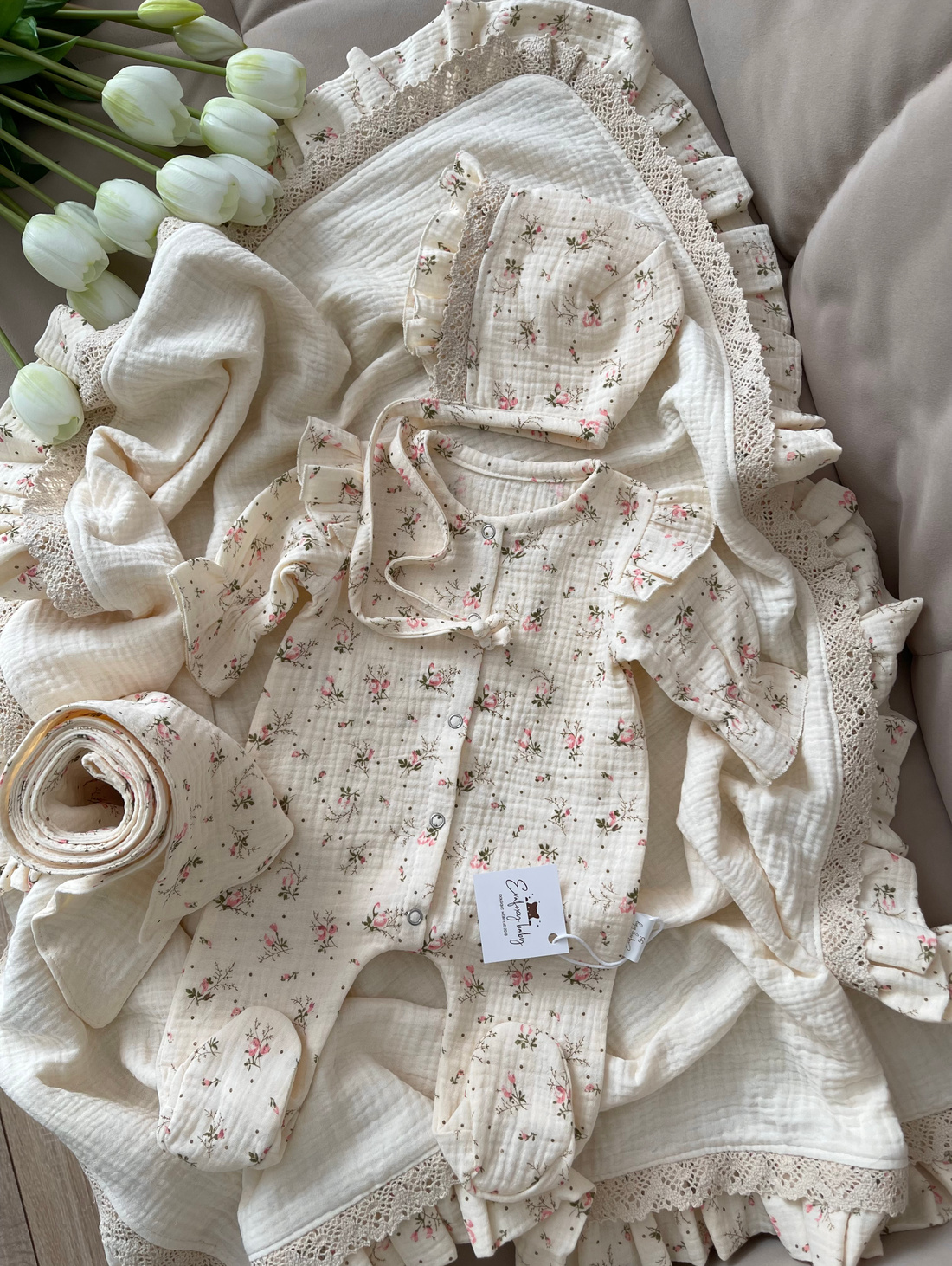 Муслиновый комплект на выписку - фотография товара