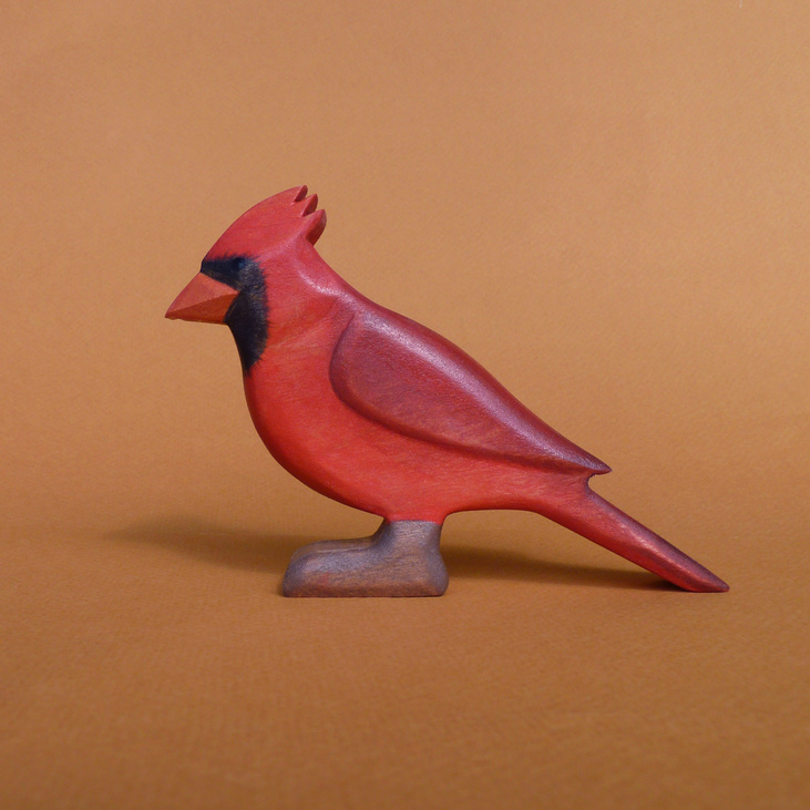 Фигурки птиц из дерева