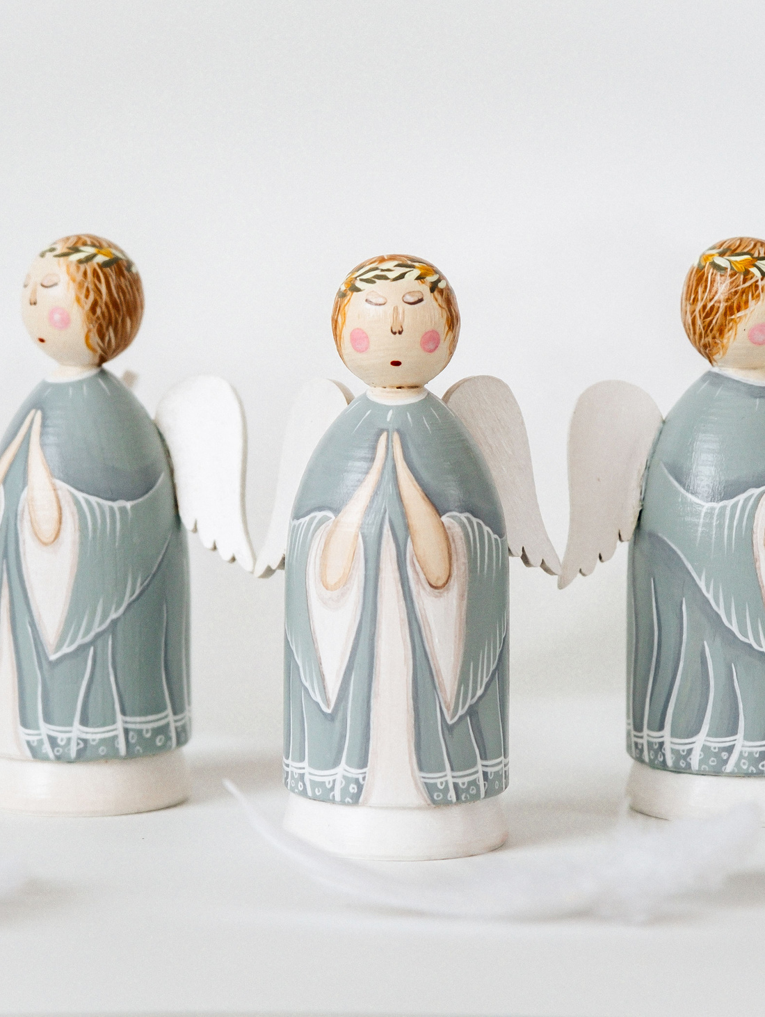 Деревянная фигурка "Ангел" - фотография товара