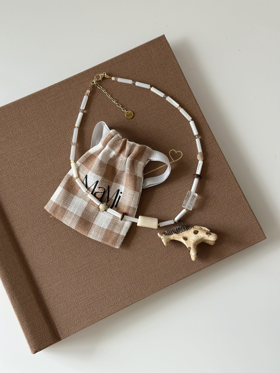 Колье «Жираф» с подвеской из керамики