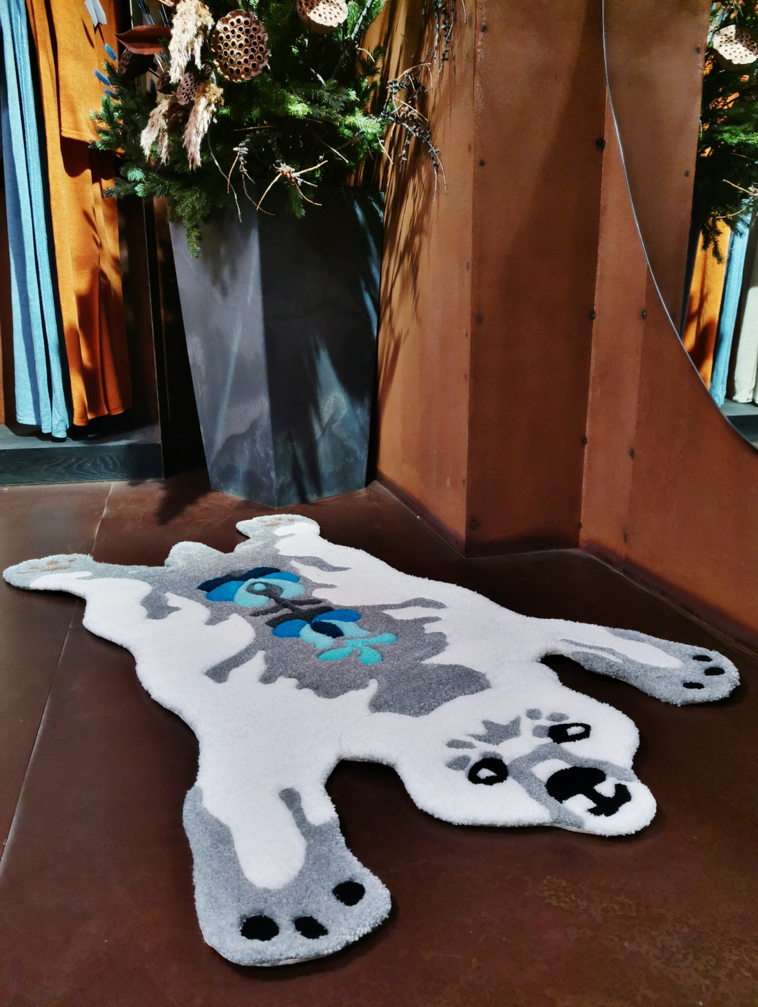 Тафтинговый ковёр "Шкура Не убитого белого медведя" - фотография товара