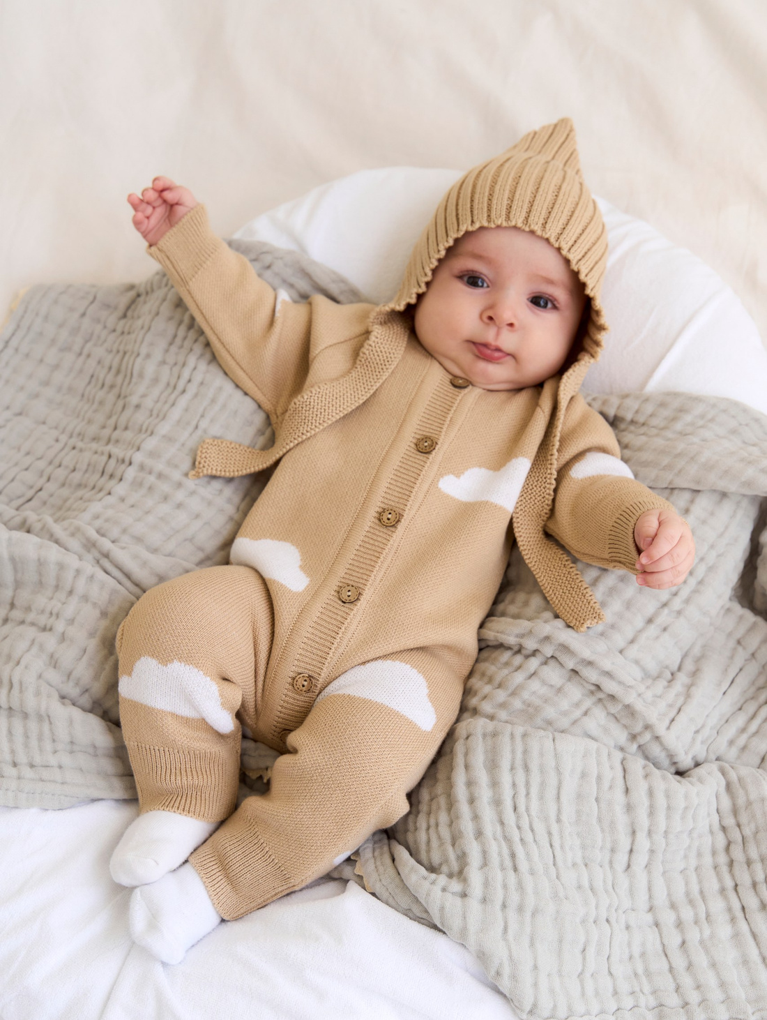 Комбинезон "Облака" с чепчиком, горчица - фотография товара