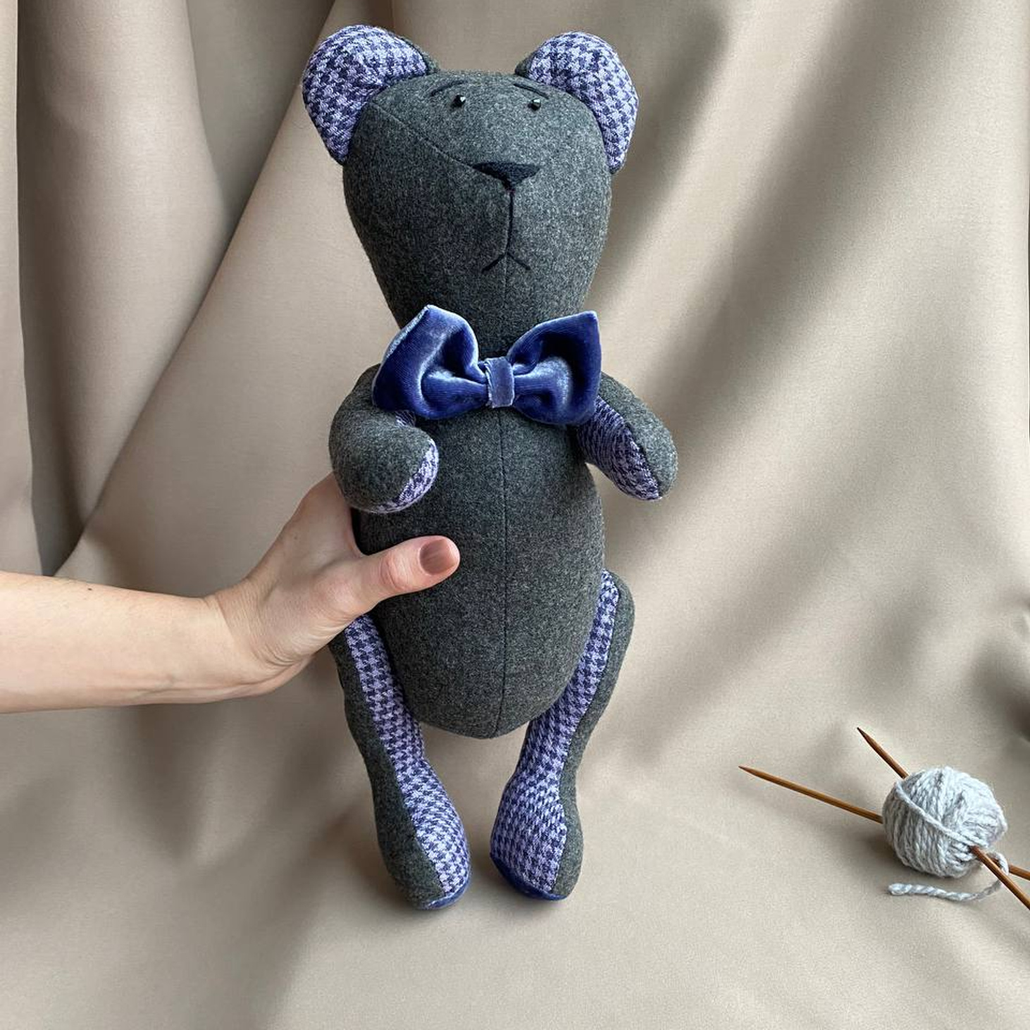 Медведь "Сиреневая бабочка" - фотография товара