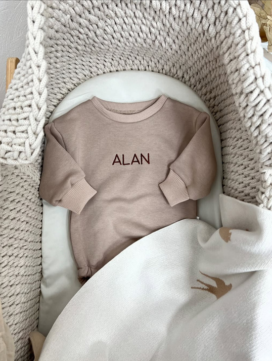 Боди oversized + пинетки c индивидуальной вышивкой цвет латте