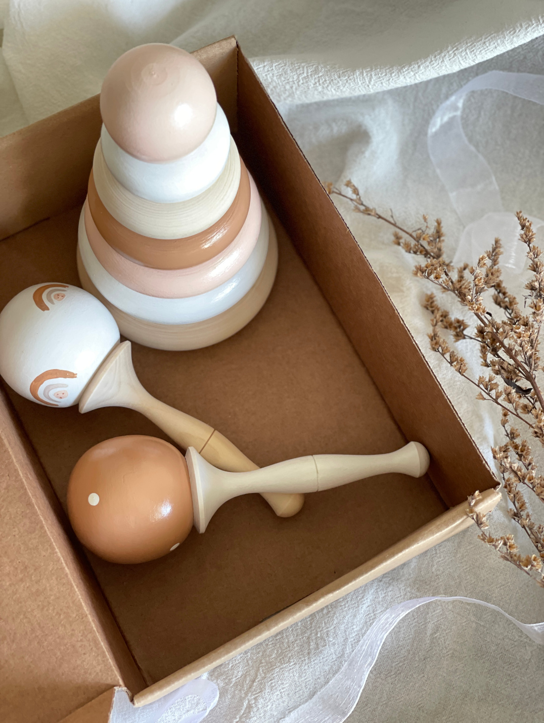 Набор "Пирамидка и погремушки-маракасы" - фотография товара