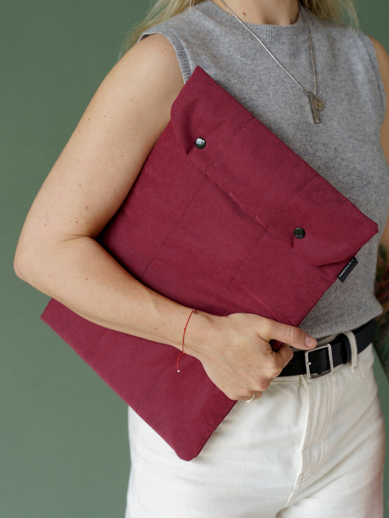 Чехол для MacBook 15/16, сливовый